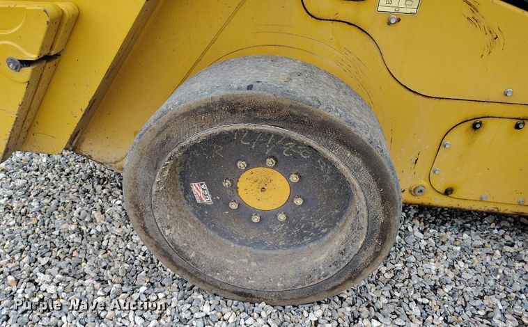 image for item YA0341 2017 Caterpillar 262D skid steer loader