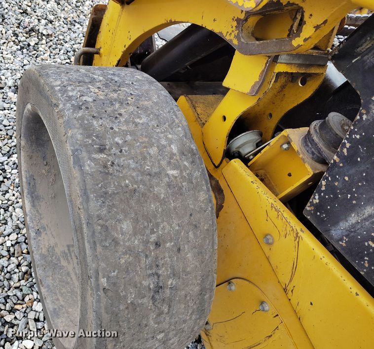 image for item YA0341 2017 Caterpillar 262D skid steer loader