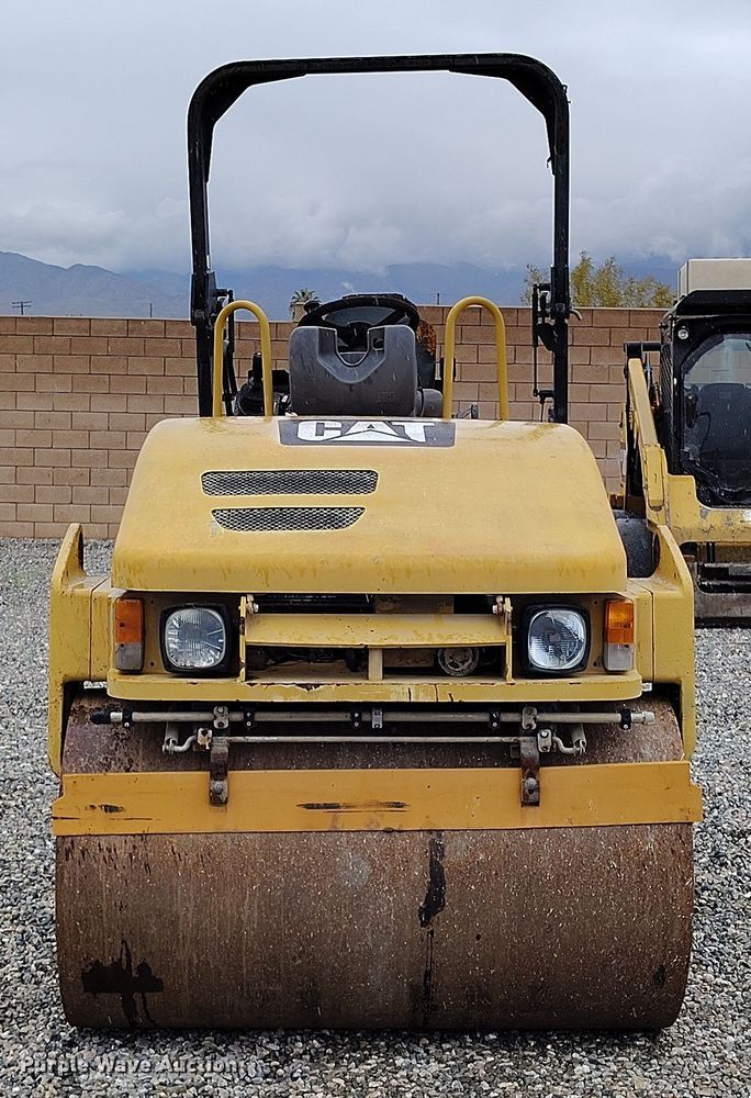 image for item YA0342 2011 Caterpillar CB34 XW double drum vibratory roller