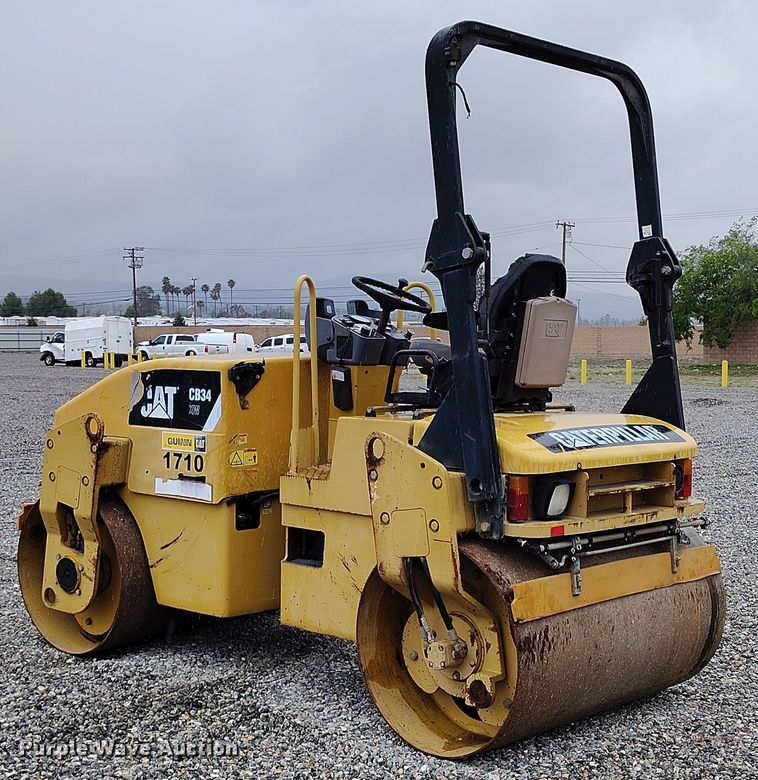 image for item YA0342 2011 Caterpillar CB34 XW double drum vibratory roller