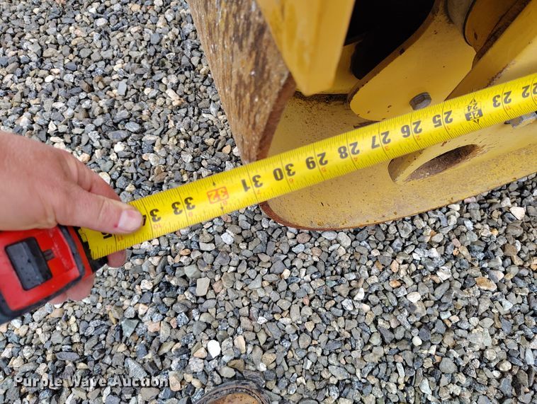 image for item YA0342 2011 Caterpillar CB34 XW double drum vibratory roller