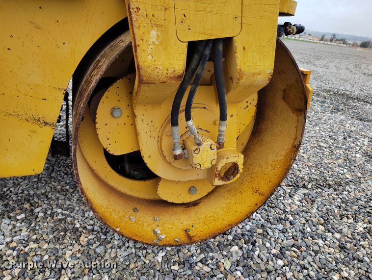image for item YA0342 2011 Caterpillar CB34 XW double drum vibratory roller