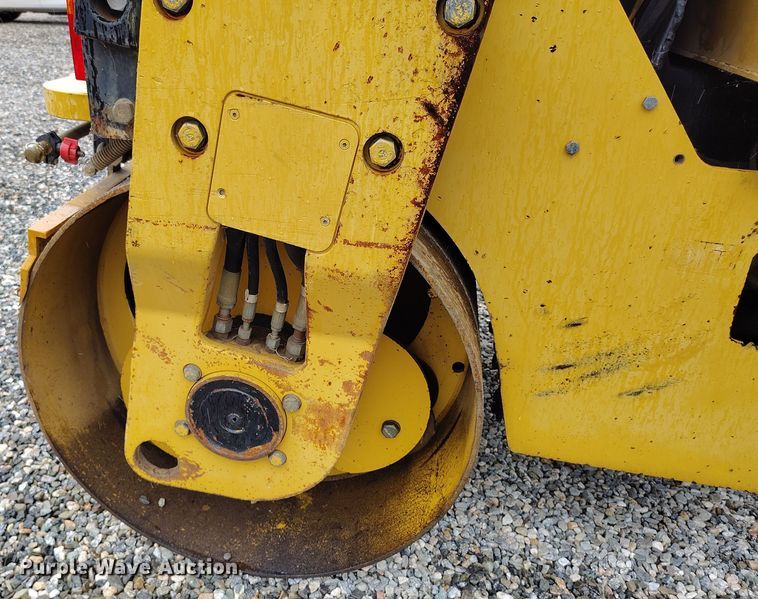 image for item YA0342 2011 Caterpillar CB34 XW double drum vibratory roller