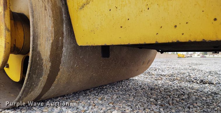 image for item YA0342 2011 Caterpillar CB34 XW double drum vibratory roller