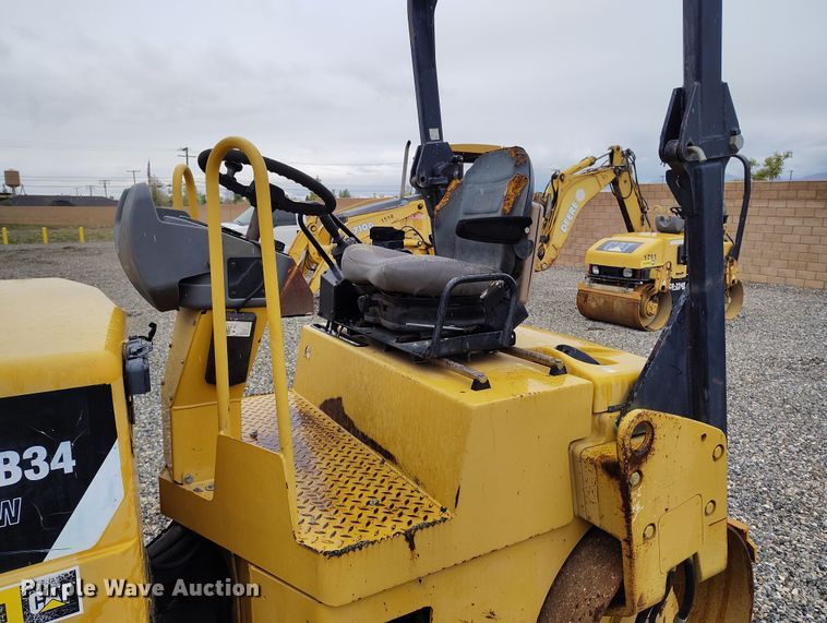 image for item YA0342 2011 Caterpillar CB34 XW double drum vibratory roller