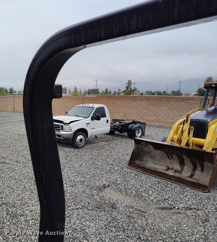 image for item YA0343 2005 Caterpillar CB-224E double drum vibratory roller