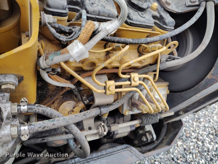 image for item YA0343 2005 Caterpillar CB-224E double drum vibratory roller