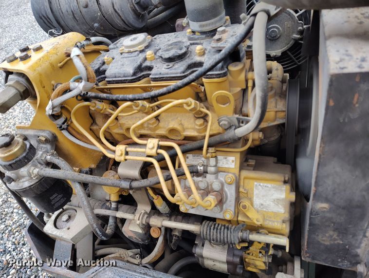 image for item YA0343 2005 Caterpillar CB-224E double drum vibratory roller