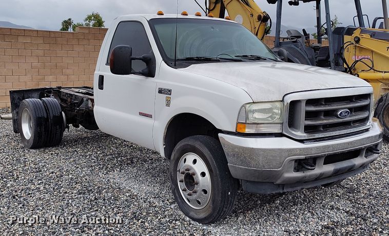 image for item YA0344 2003 Ford F550 Super Duty XL truck cab and chassis