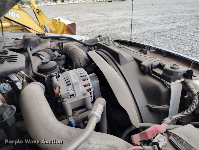 image for item YA0344 2003 Ford F550 Super Duty XL truck cab and chassis