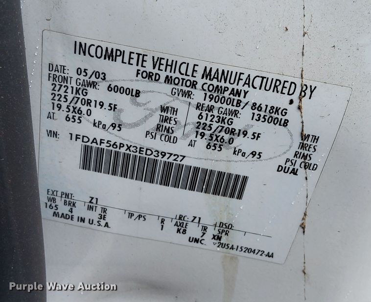 image for item YA0344 2003 Ford F550 Super Duty XL truck cab and chassis