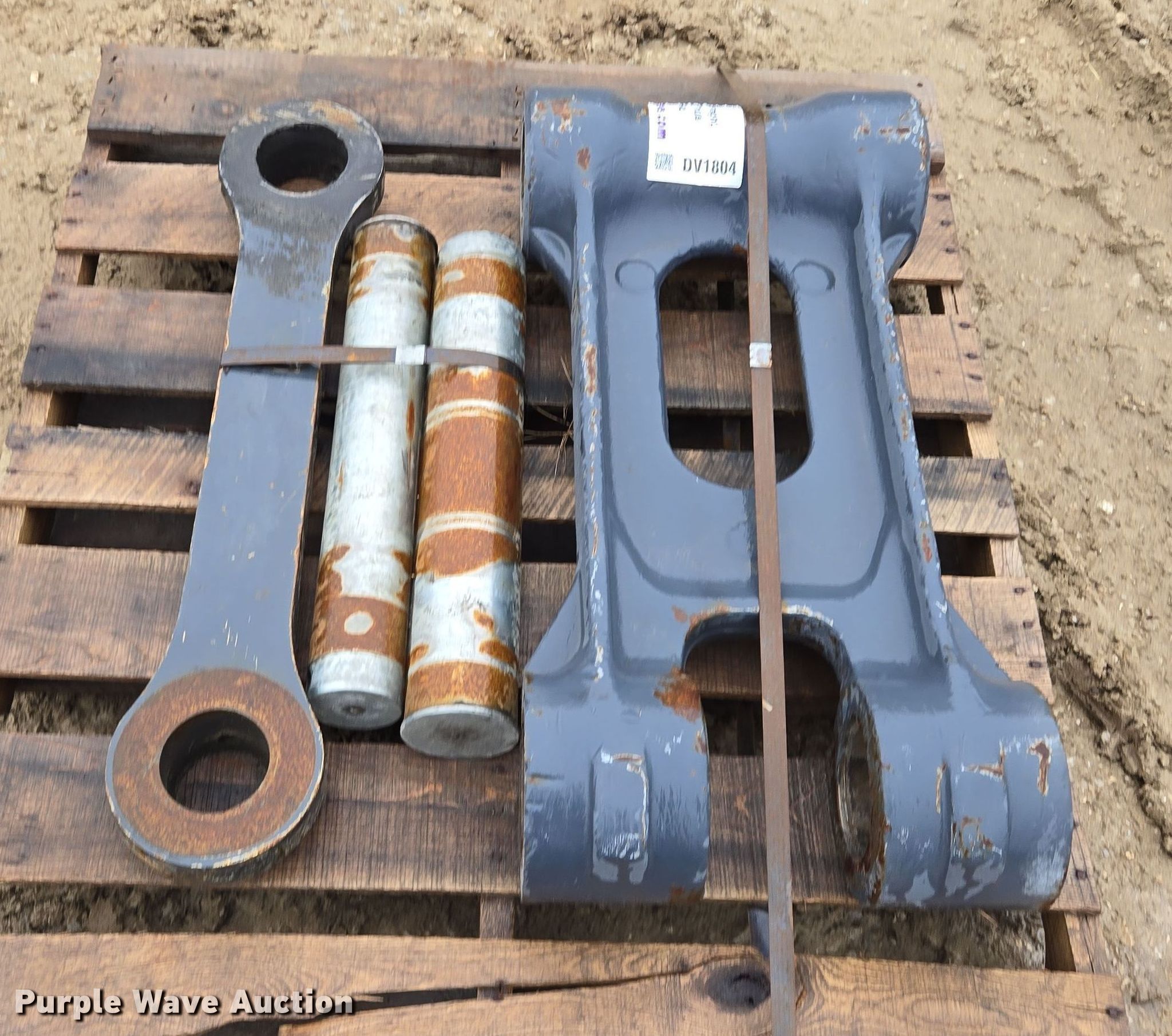 Excavator knuckle in Boonville, MO | Item DV1804 sold | Purple Wave