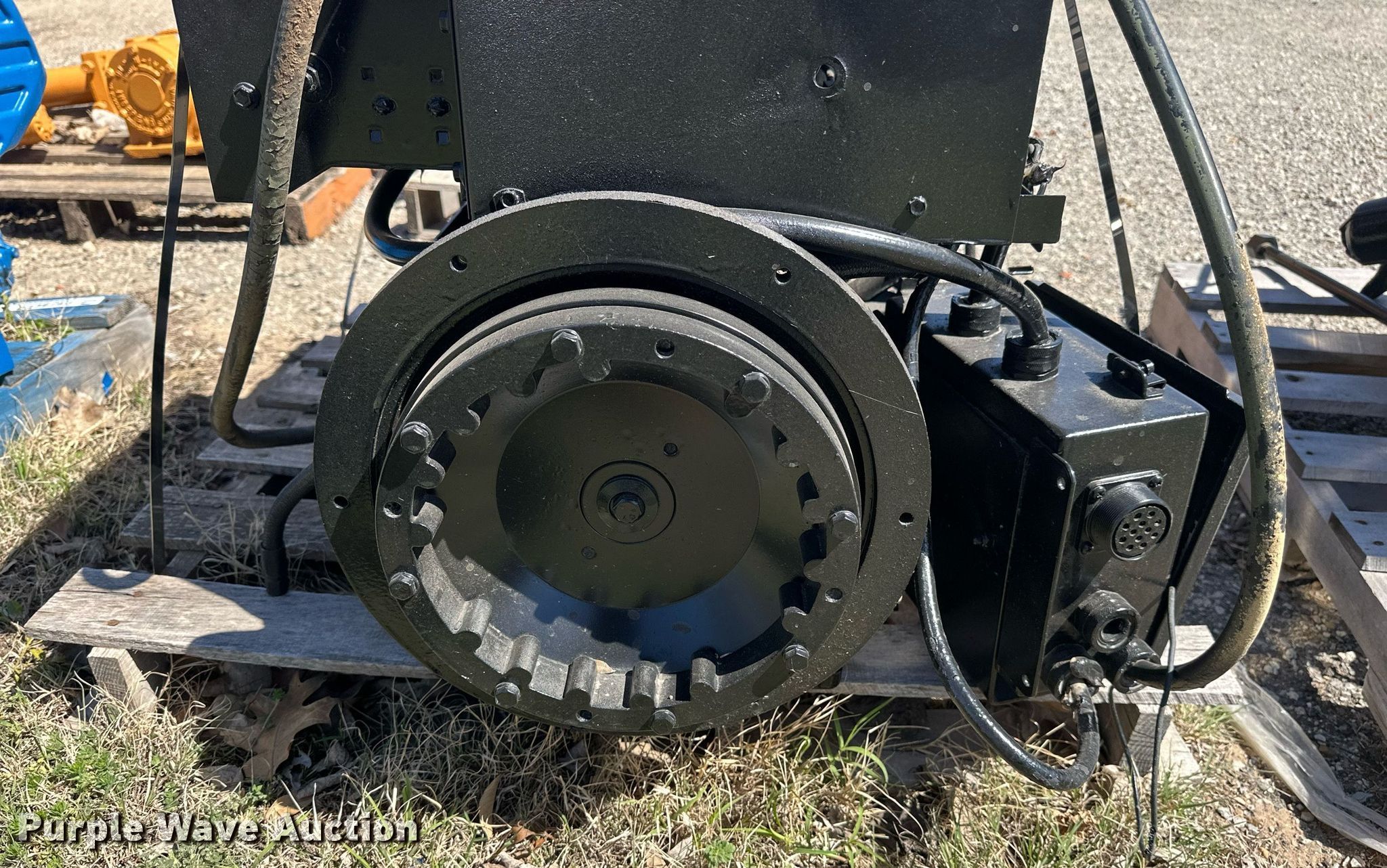 (2) engines in Prosper, TX | Item DW8620 sold | Purple Wave