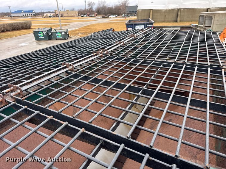 image for item DH9867 2011 International 7400 spreader truck