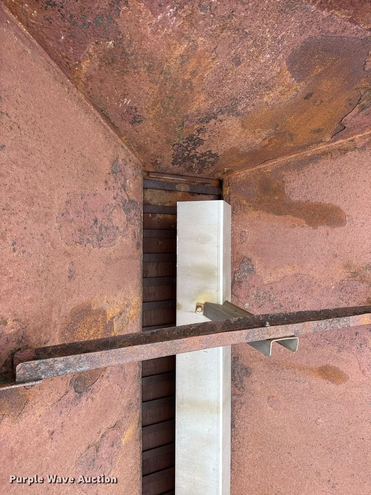 image for item DH9867 2011 International 7400 spreader truck