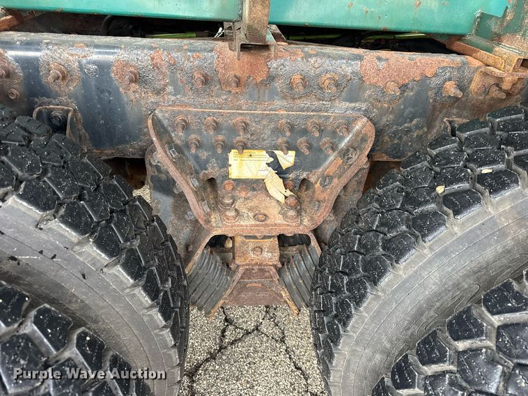 image for item DH9867 2011 International 7400 spreader truck