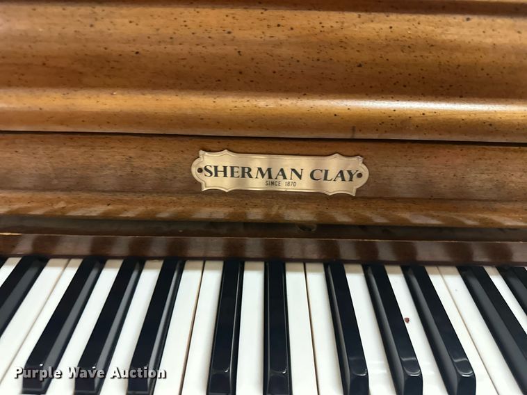 image for item DL1079 Kimball S235 piano