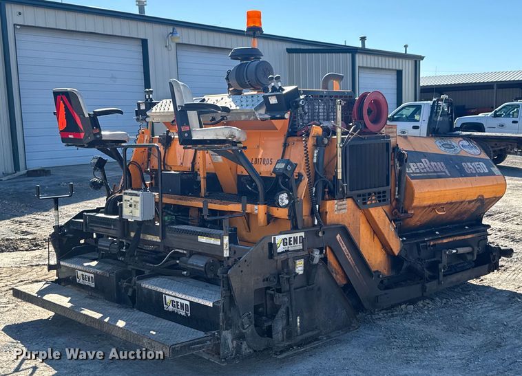 image for item DO0433 2017 LeeBoy 8515D paver