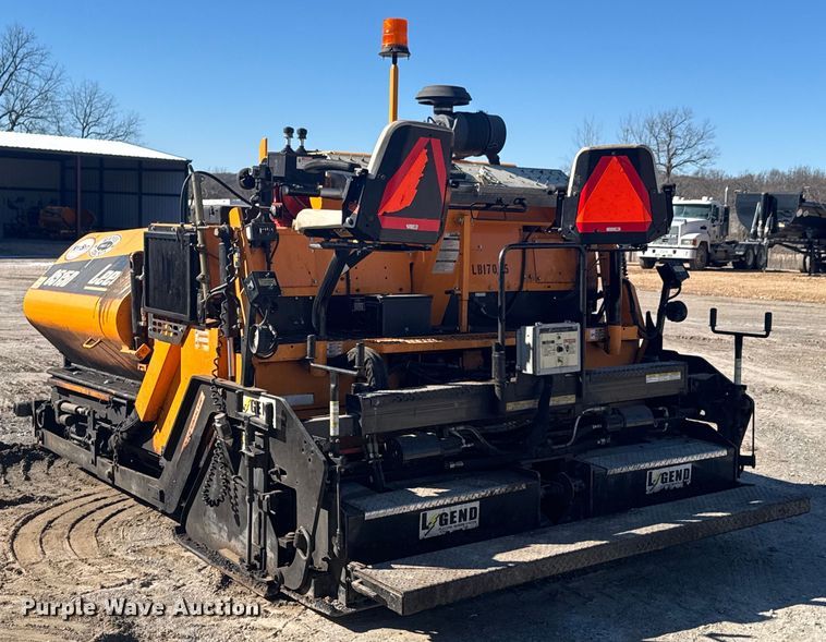 image for item DO0433 2017 LeeBoy 8515D paver