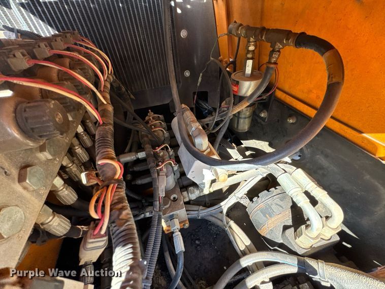 image for item DO0433 2017 LeeBoy 8515D paver