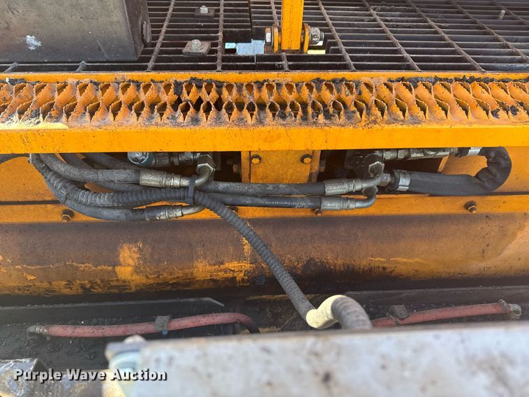 image for item DO0433 2017 LeeBoy 8515D paver