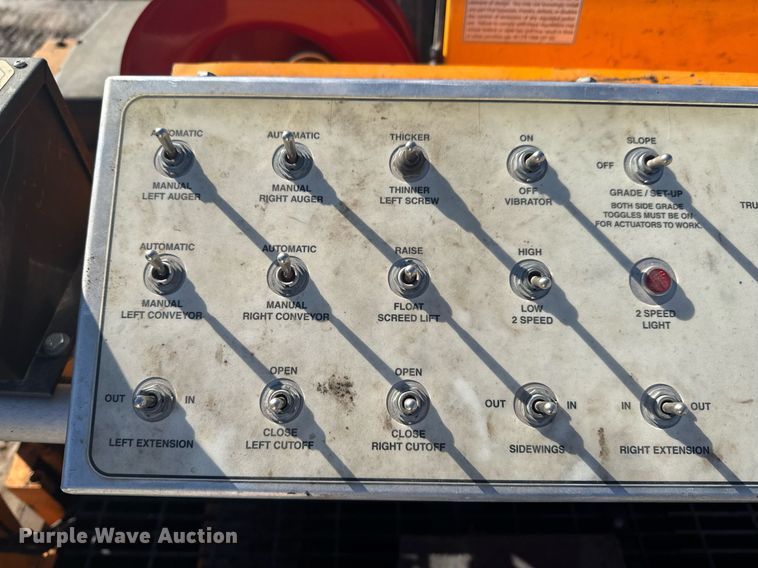 image for item DO0433 2017 LeeBoy 8515D paver