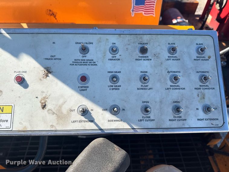 image for item DO0433 2017 LeeBoy 8515D paver