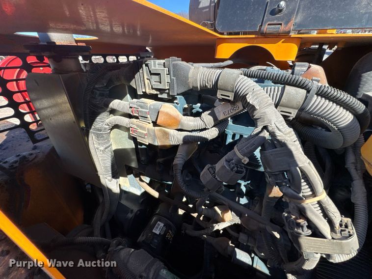 image for item DO0433 2017 LeeBoy 8515D paver