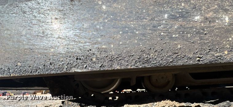 image for item DO0433 2017 LeeBoy 8515D paver