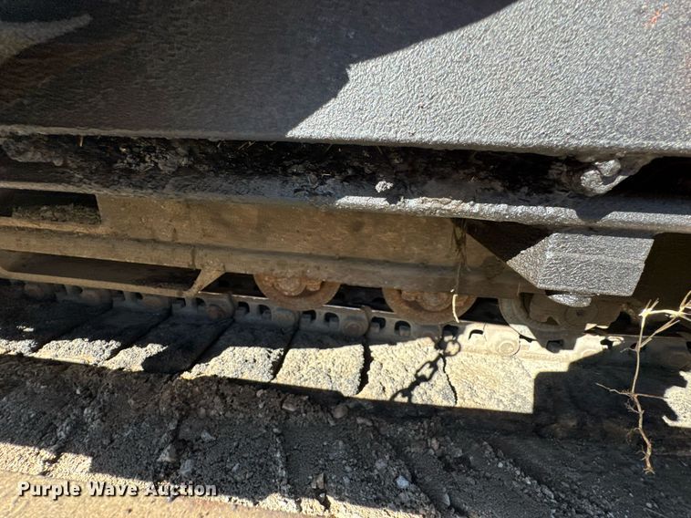 image for item DO0433 2017 LeeBoy 8515D paver