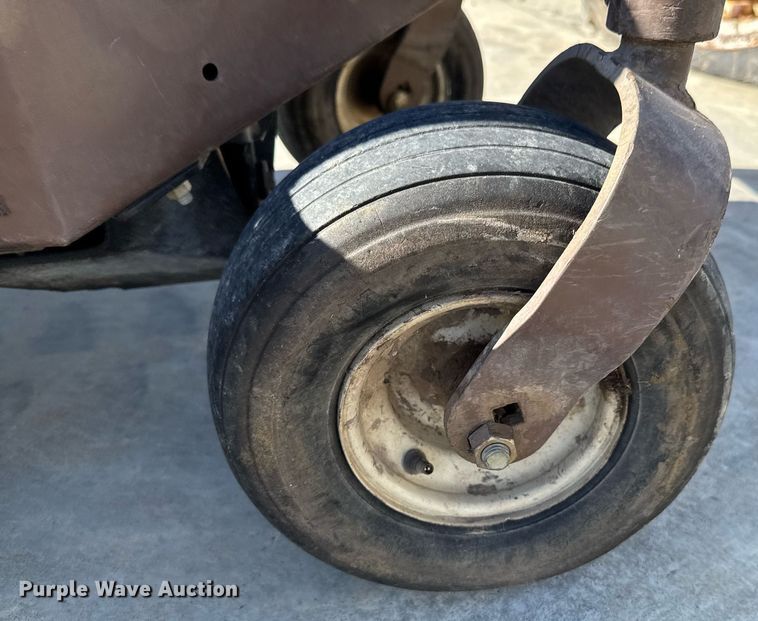 image for item DO0435 Grasshopper 721D ZTR lawn mower