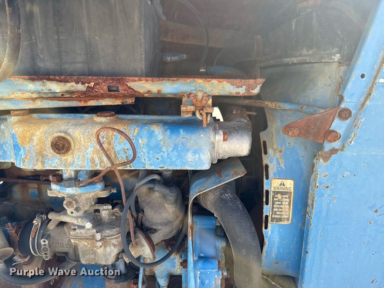 image for item DO0436 Ford B1023C tractor