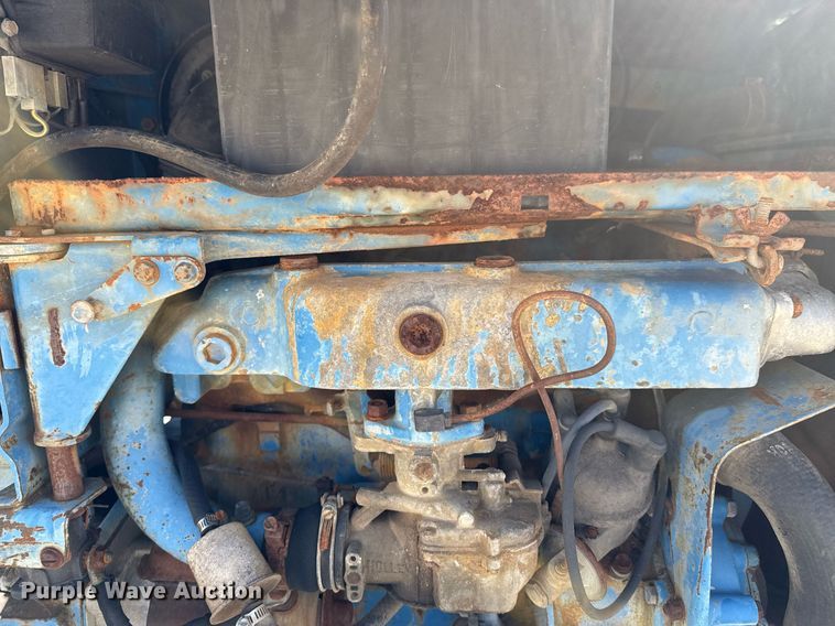 image for item DO0436 Ford B1023C tractor