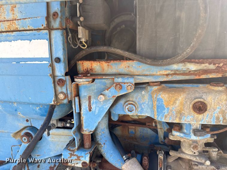 image for item DO0436 Ford B1023C tractor