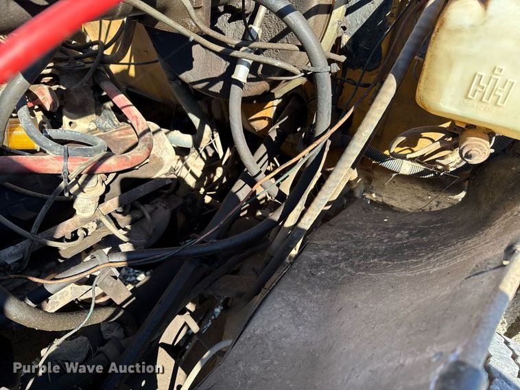 image for item DO0440 1983 International 1724 dump truck