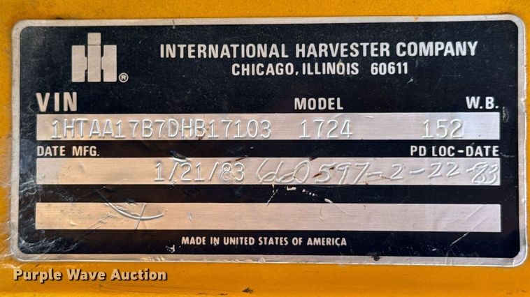 image for item DO0440 1983 International 1724 dump truck