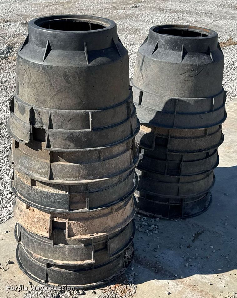 image for item DO0441 (16) water meter covers