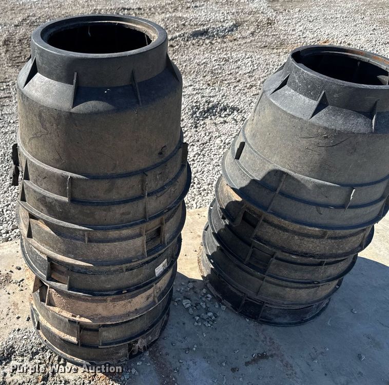 image for item DO0441 (16) water meter covers