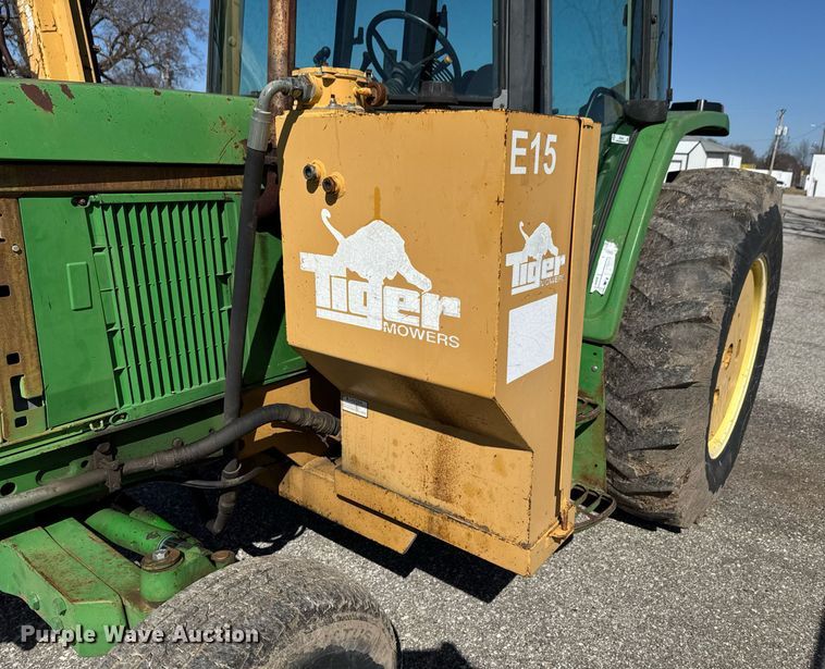 image for item DO0444 2002 John Deere 6405 tractor