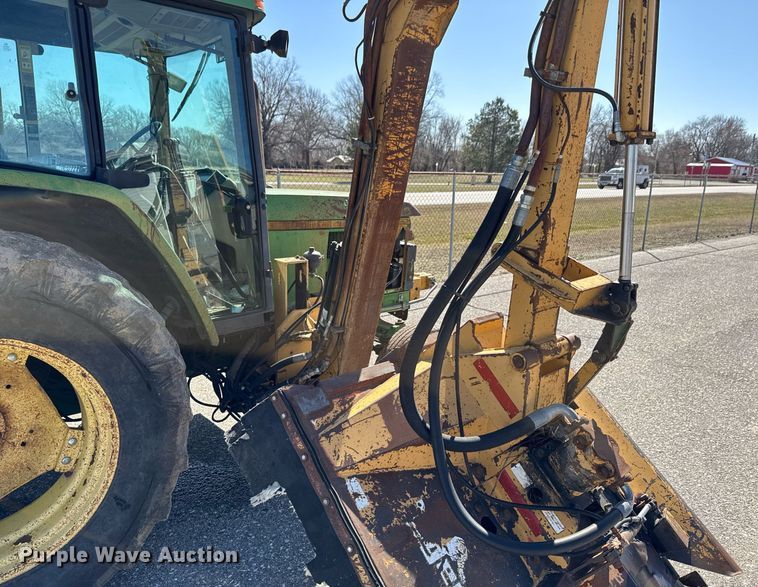 image for item DO0444 2002 John Deere 6405 tractor