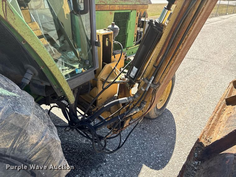 image for item DO0444 2002 John Deere 6405 tractor