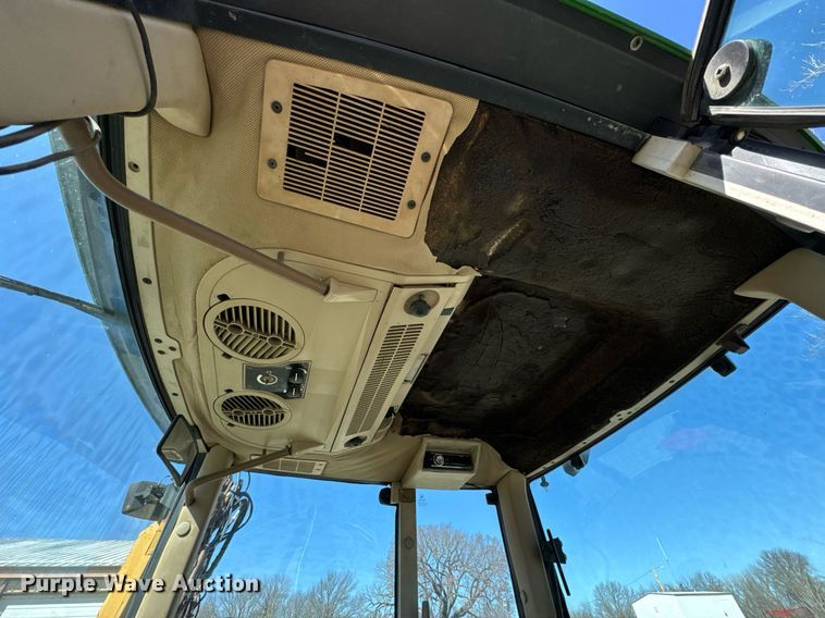 image for item DO0444 2002 John Deere 6405 tractor