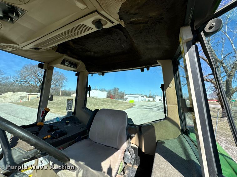 image for item DO0444 2002 John Deere 6405 tractor