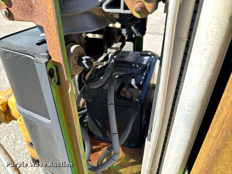 image for item DO0444 2002 John Deere 6405 tractor