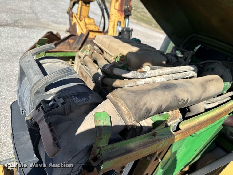 image for item DO0444 2002 John Deere 6405 tractor