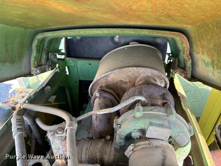 image for item DO0444 2002 John Deere 6405 tractor