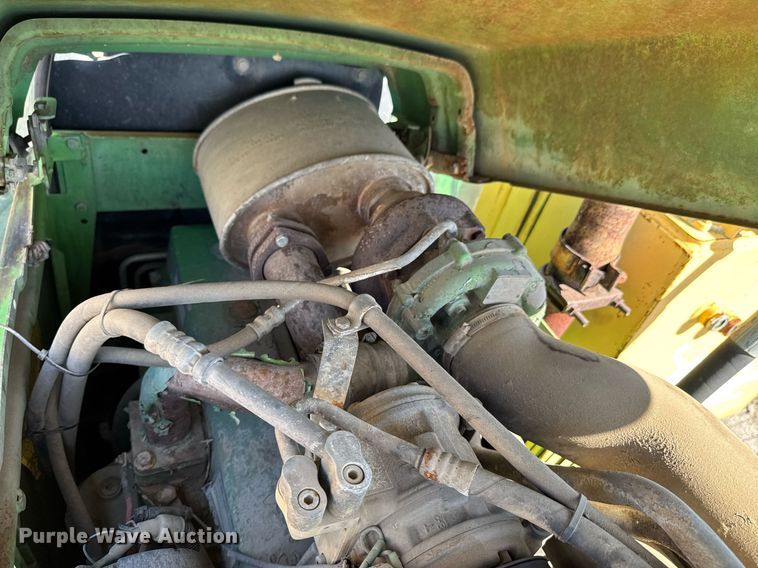 image for item DO0444 2002 John Deere 6405 tractor