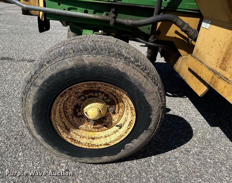 image for item DO0444 2002 John Deere 6405 tractor