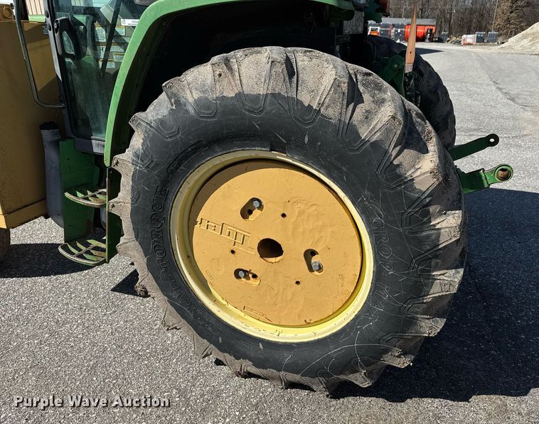 image for item DO0444 2002 John Deere 6405 tractor