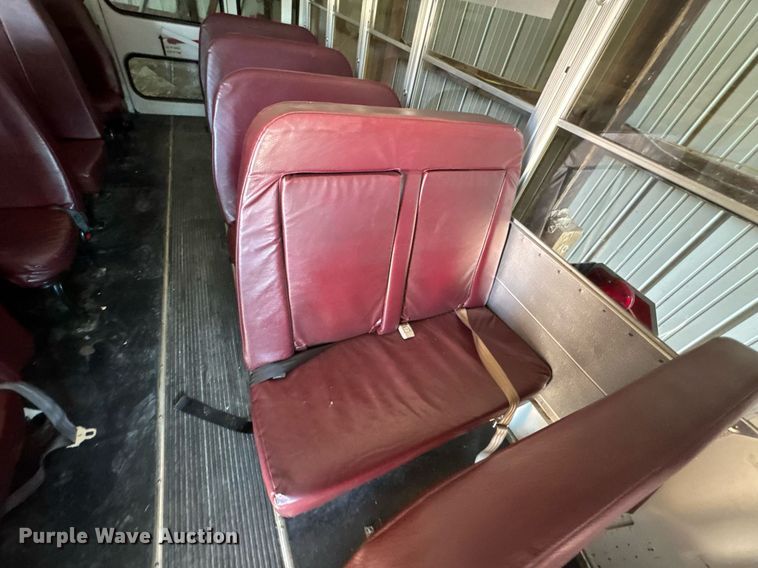 image for item DO0447 2002 Chevrolet Express school bus